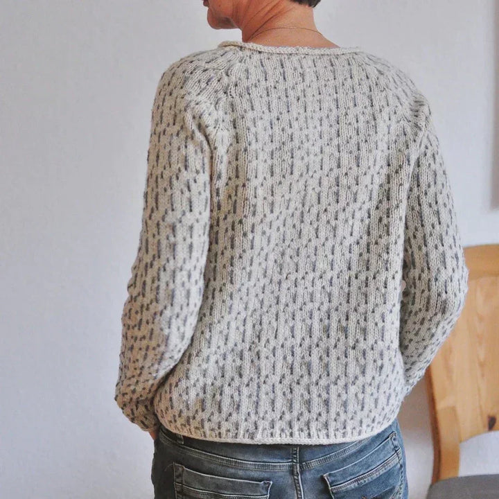 Victoria | Elegancki szary sweter z dekoltem łódki