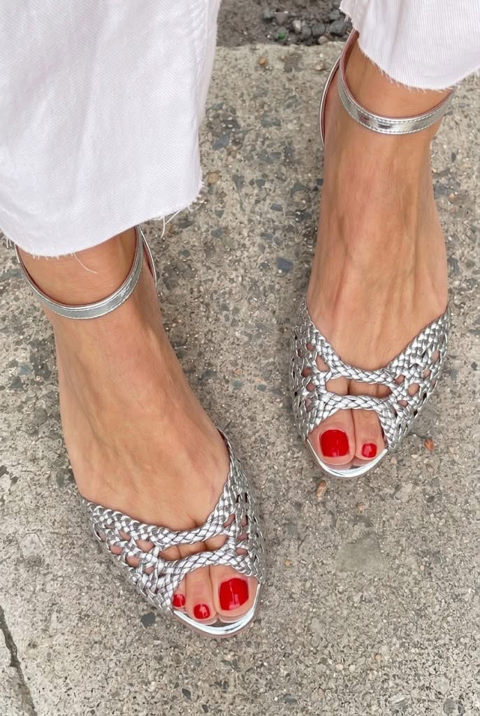 Isadora | Elegantly Crafted Sandals